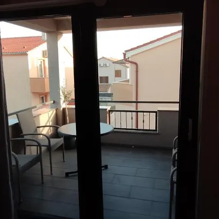 Spacious Modern *