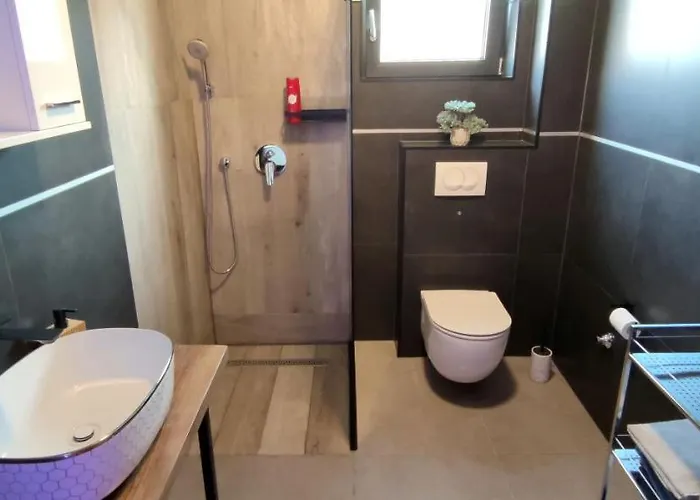Spacious Modern *